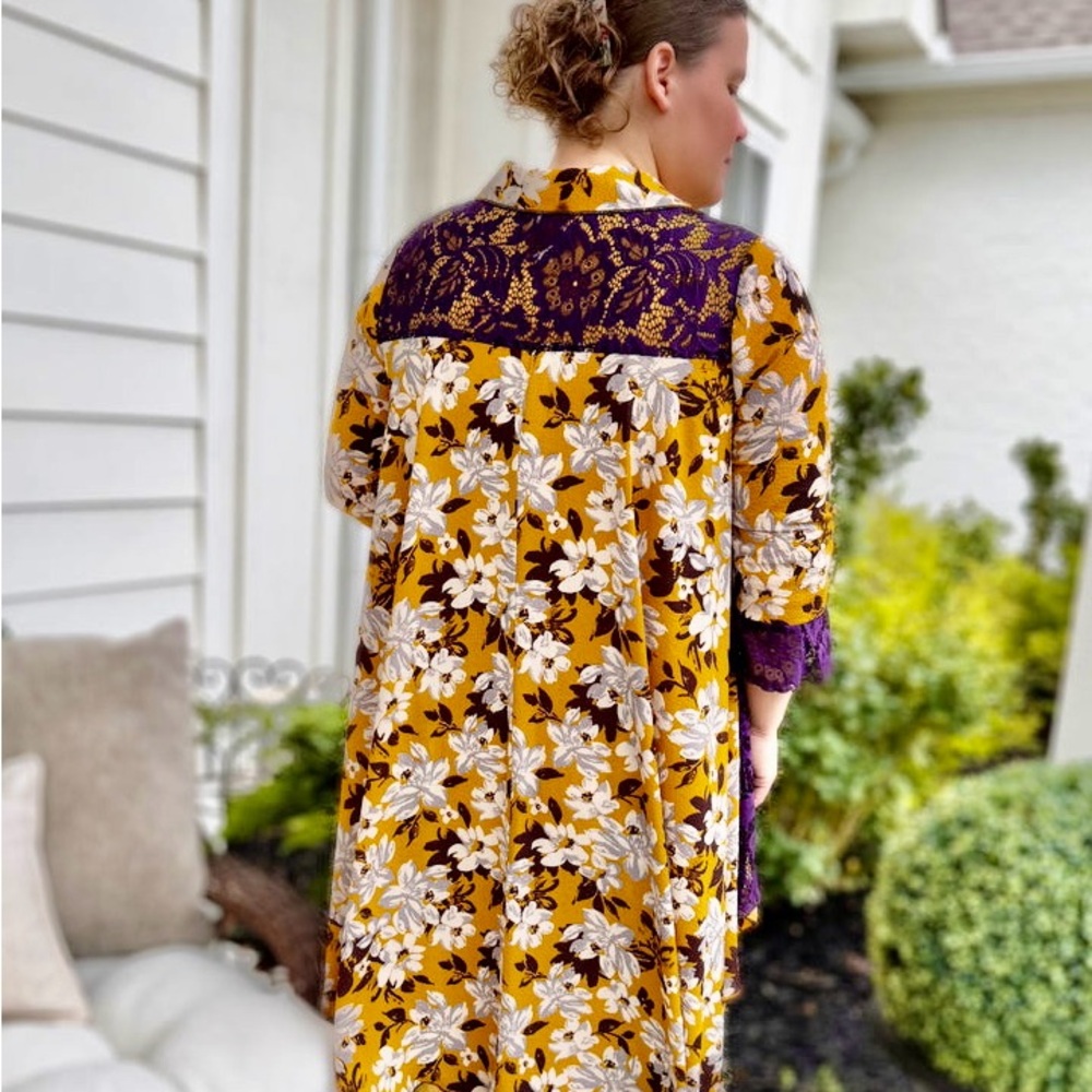 Zadie B’s Camila Mustard Tunic Top Size Medium